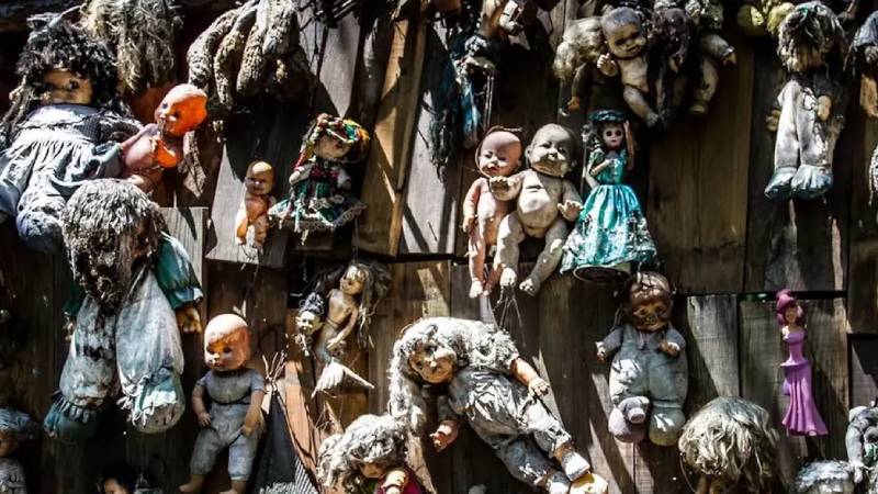 island-of-the-dead-dolls-mexiko-zapakuj